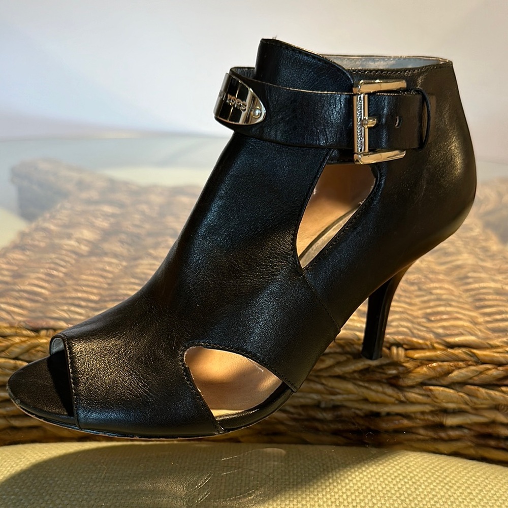 Michael Kors Black Heeled Boots with Stiletto Heel and Cut-Out Design